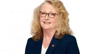 AIG captive services exec announces her retirement